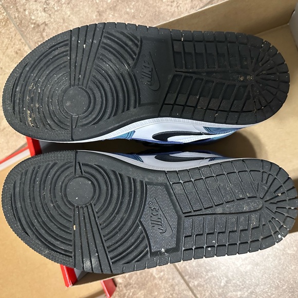 Jordan 1 Tie Dye - Picture 2 of 5